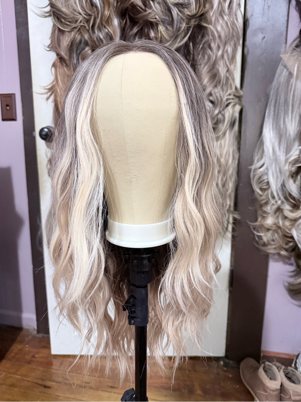 DWY Blonde Balayage Wavy Wig - Natural Rooted Blonde